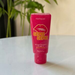 Geme Geme excitante feminino